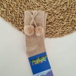 Meias Altas com Pompons em cor areia - Alecrim Jasmim