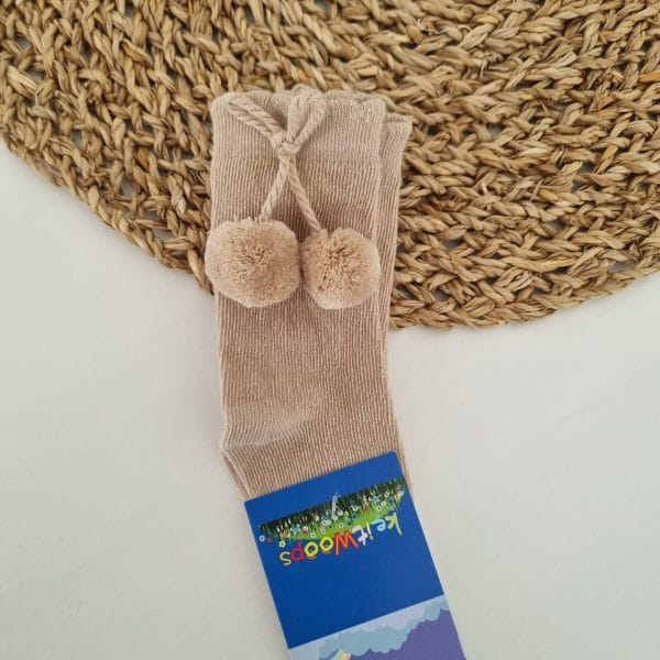 Meias Altas com Pompons em cor areia - Alecrim Jasmim